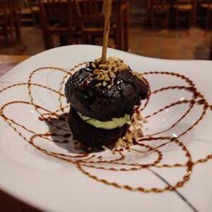 Muffin-de-Chocolate-con-helado-de-Pistachos